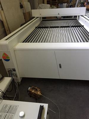 Taglio Laser e Incisione CO2 1325 NUOVO