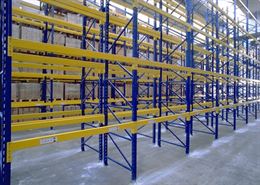 Scaffali e cantilever