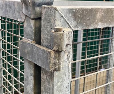 Grandi cassoni metallici in rete zincati e accatastabili - Foto 5