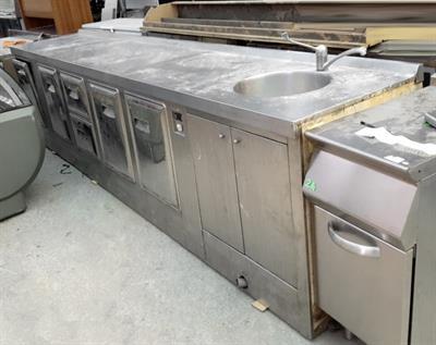 Retrobanco refrigerato con lavello