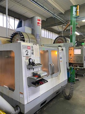 Centro di lavoro verticale haas