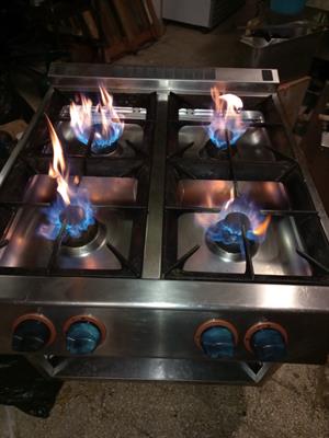 Cucina professionale 4 fuochi usata