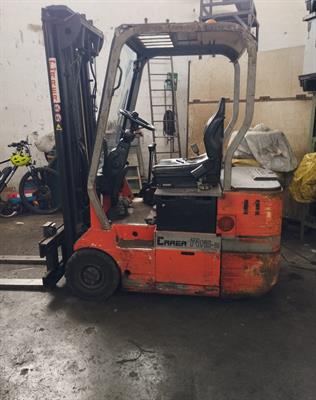 Carrello elevatore usato con batterie nuove