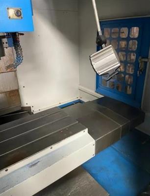 Centro di lavoro verticale CNC usato, come nuova - Foto 3