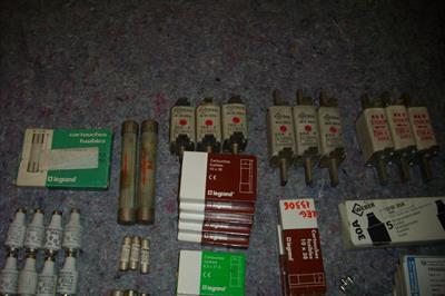 MATERIALE ELETTRICO - ASSORTIMENTO FUSIBILI B.T, marca ITALWEBER - Foto 2