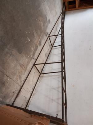 Scala in Ferro con Base