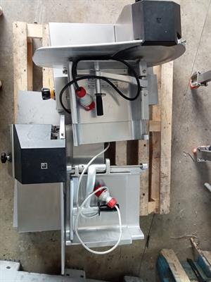 N. 2 affettatrici professionali Omega vx 350E