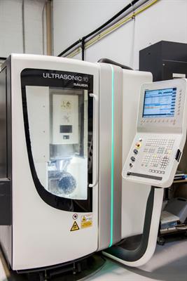 CENTRO CAD CAMCON ANNESSO LABORATORIO